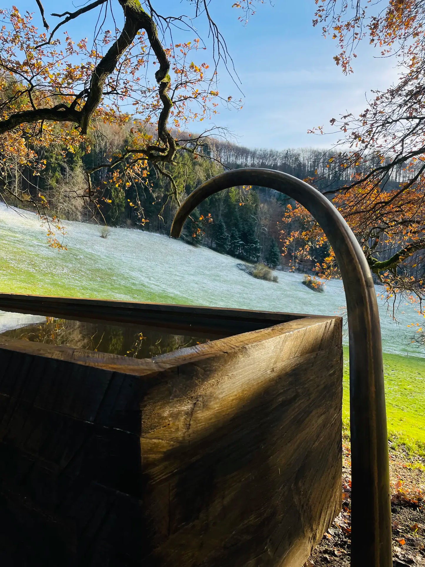 Eichenbrunnen – Künstlerisches Unikat aus Eiche und Stahl